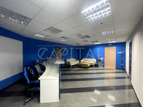 комерційна за адресою Богдана Хмельницького вул., 52