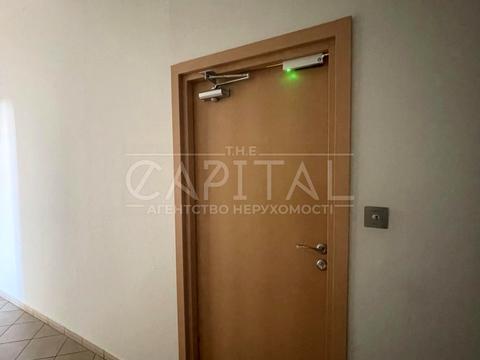 комерційна за адресою Богдана Хмельницького вул., 52