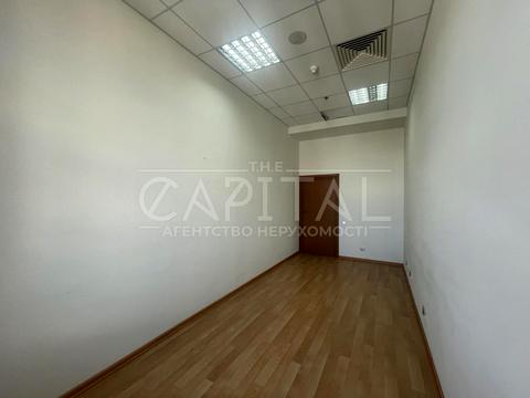 комерційна за адресою Богдана Хмельницького вул., 52