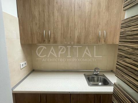 комерційна за адресою Богдана Хмельницького вул., 52