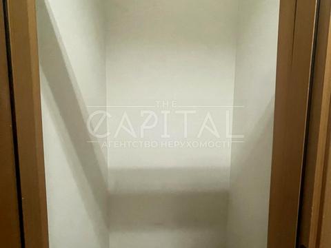 комерційна за адресою Богдана Хмельницького вул., 52