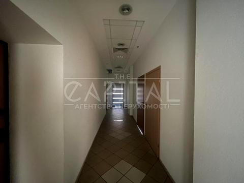 комерційна за адресою Богдана Хмельницького вул., 52