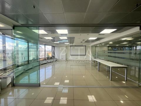 комерційна за адресою Богдана Хмельницького вул., 52