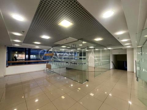 комерційна за адресою Богдана Хмельницького вул., 52