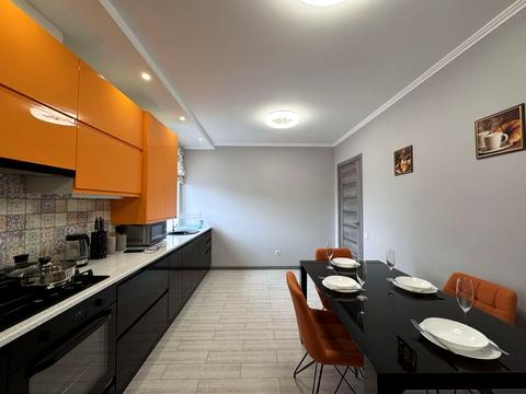 квартира за адресою Андрія Мельника вул., 10