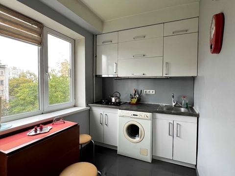 квартира за адресою Космічна вул., 5/16