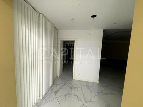 комерційна за адресою Замковецька вул., 106-Б