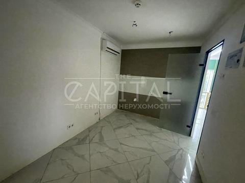 комерційна за адресою Замковецька вул., 106-Б