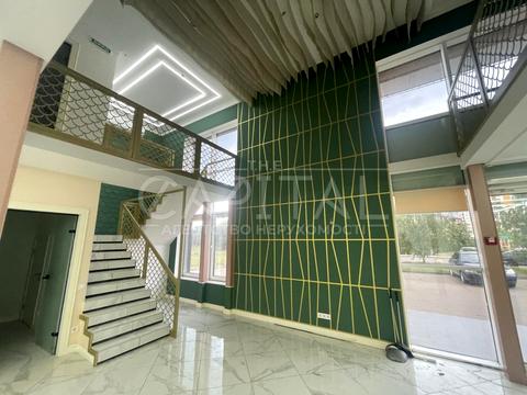 комерційна за адресою Замковецька вул., 106-Б