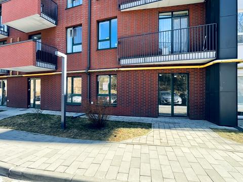 комерційна за адресою Малоголосківська вул., 28