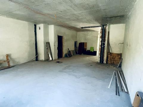 комерційна за адресою Малоголосківська вул., 28