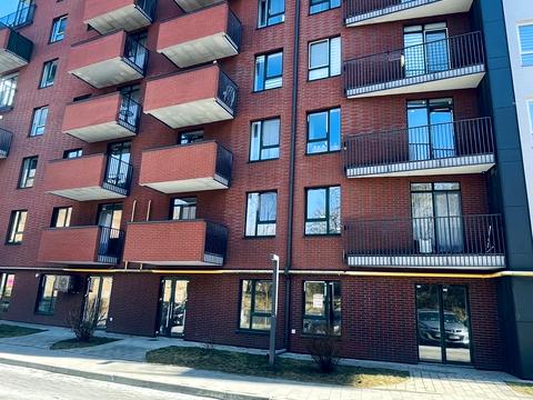 комерційна за адресою Малоголосківська вул., 28