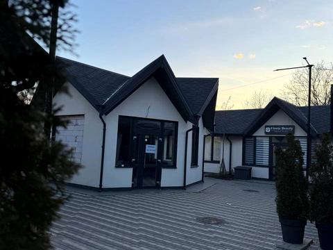 коммерческая по адресу Олекси Тихого, 3/54