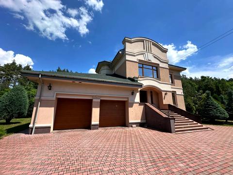 будинок за адресою Центральна