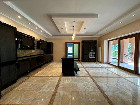 будинок за адресою Центральна