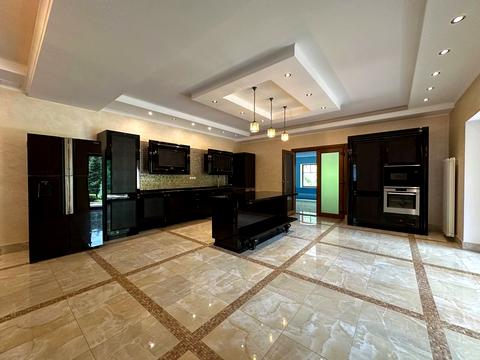 будинок за адресою Центральна