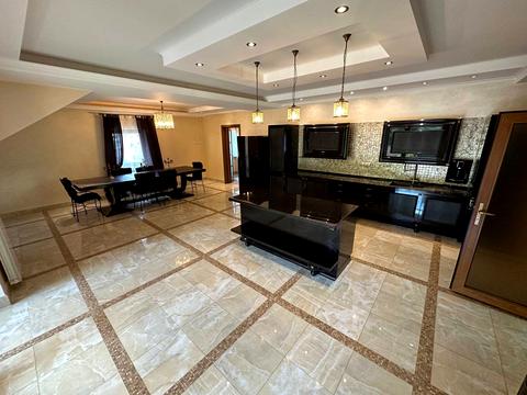 будинок за адресою Центральна