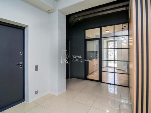 комерційна за адресою Спортивна пл., 1