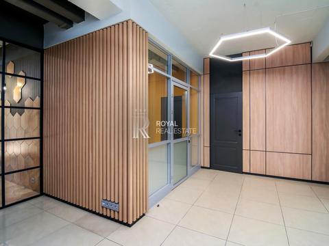 комерційна за адресою Спортивна пл., 1