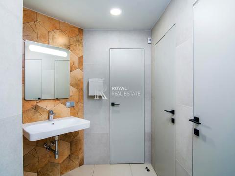 комерційна за адресою Спортивна пл., 1