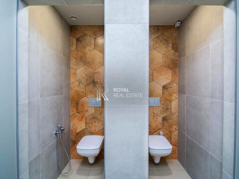 комерційна за адресою Спортивна пл., 1