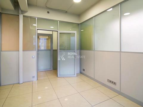 комерційна за адресою Спортивна пл., 1