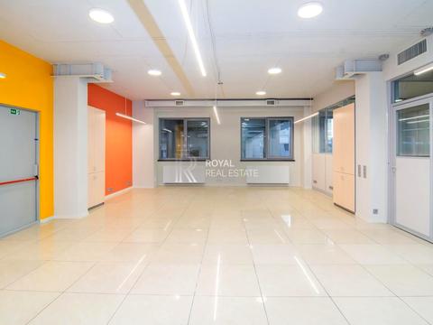 комерційна за адресою Спортивна пл., 1