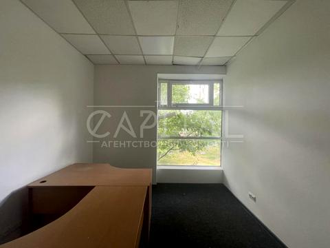 комерційна за адресою Юрія Іллєнка вул. (Мельникова), 5