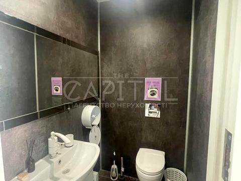 комерційна за адресою Юрія Іллєнка вул. (Мельникова), 5