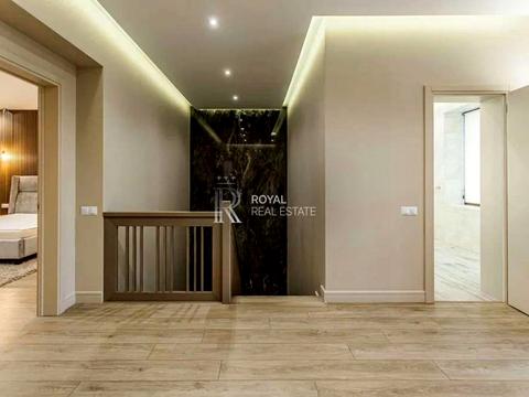 будинок за адресою 8-ма Абрикосова вул.