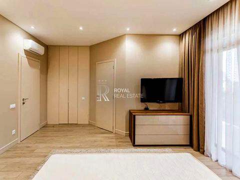 будинок за адресою 8-ма Абрикосова вул.