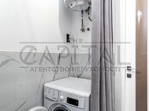 комерційна за адресою Дніпровська набережна вул., 14-А