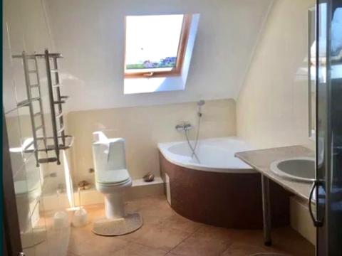 будинок за адресою Юності вул.