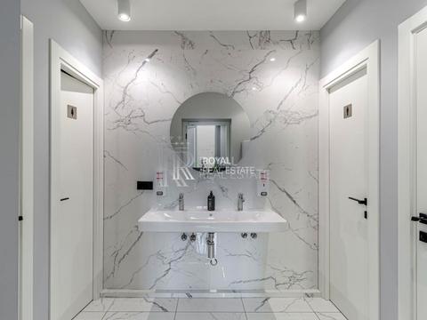 комерційна за адресою Антоновича вул. (Горького), 74-78