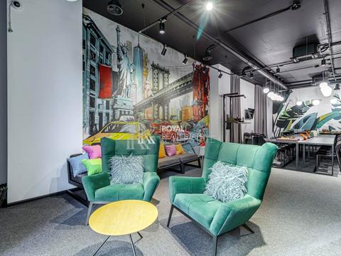 комерційна за адресою Антоновича вул. (Горького), 74-78