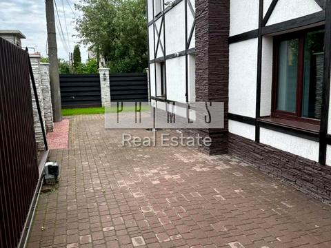 будинок за адресою Богатирська вул., 32