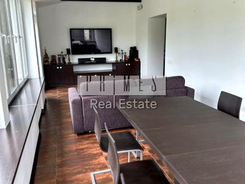 будинок за адресою Богатирська вул., 32