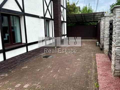 будинок за адресою Богатирська вул., 32