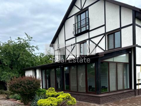 будинок за адресою Богатирська вул., 32