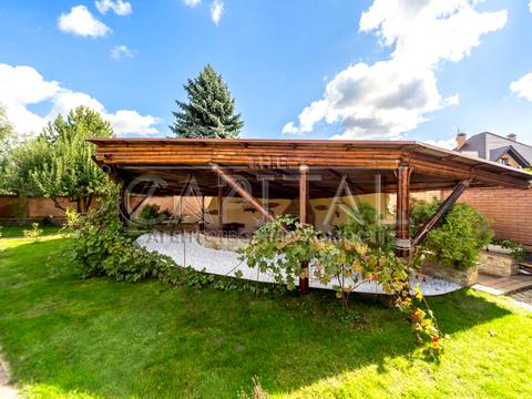 будинок за адресою с. Вишеньки, Кар'єрна вул.