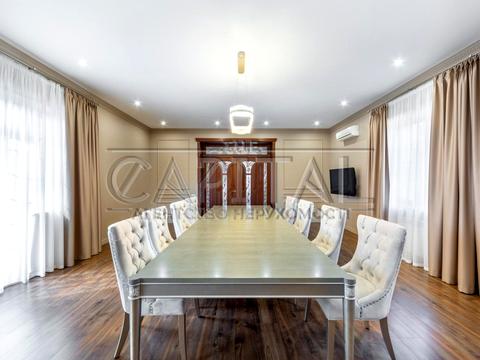 будинок за адресою с. Вишеньки, Кар'єрна вул.