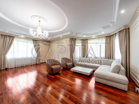 будинок за адресою с. Вишеньки, Кар'єрна вул.