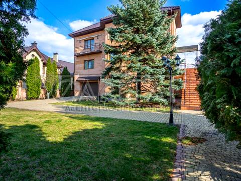 будинок за адресою с. Вишеньки, Кар'єрна вул.