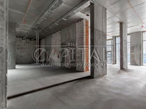 комерційна за адресою Ревуцького вул., 40-В