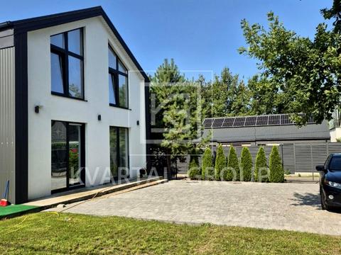 будинок за адресою Лісна