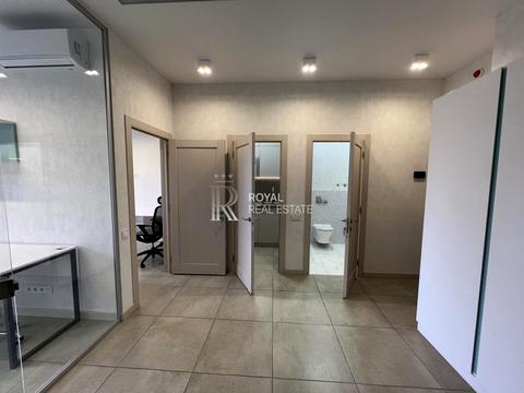 коммерческая по адресу Жилянская ул., 68