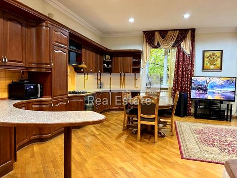будинок за адресою с. Софіївська борщагівка, Київська вул.