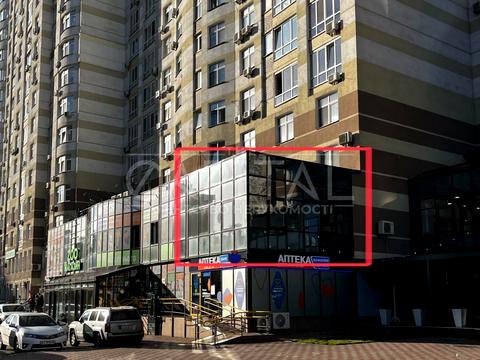 комерційна за адресою Анни Ахматової вул., 22