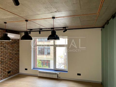 коммерческая по адресу Антоновича ул. (Горького), 131