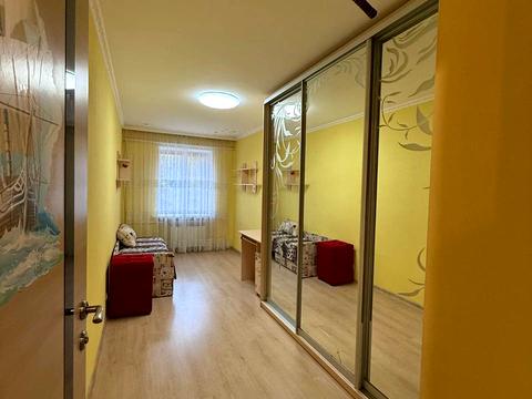 квартира по адресу Степана Бандеры ул., 18а